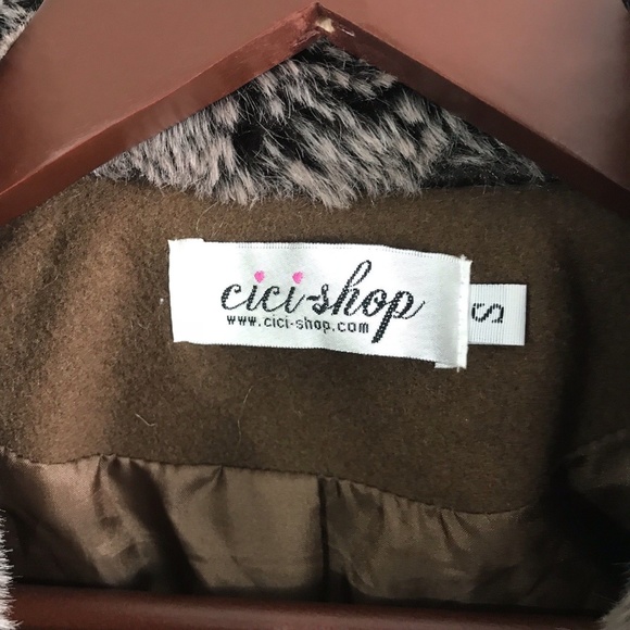 Cici Shop Brown Faux Fur Large Pocket Coat - Picture 3 of 5